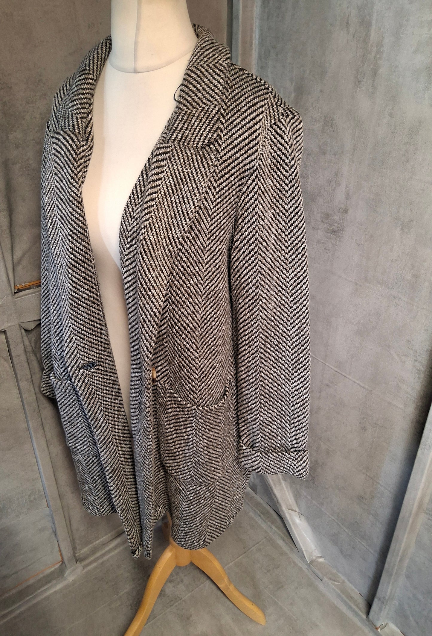 Matalan Black & Grey Midi Blazer Jacket – Size 18