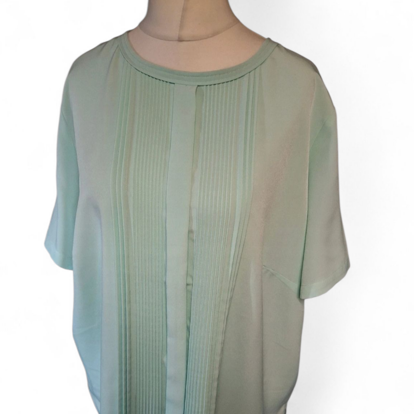 Victoria Layne Mint Green Blouse – Size 24 – Pintuck Front – 100% Polyester