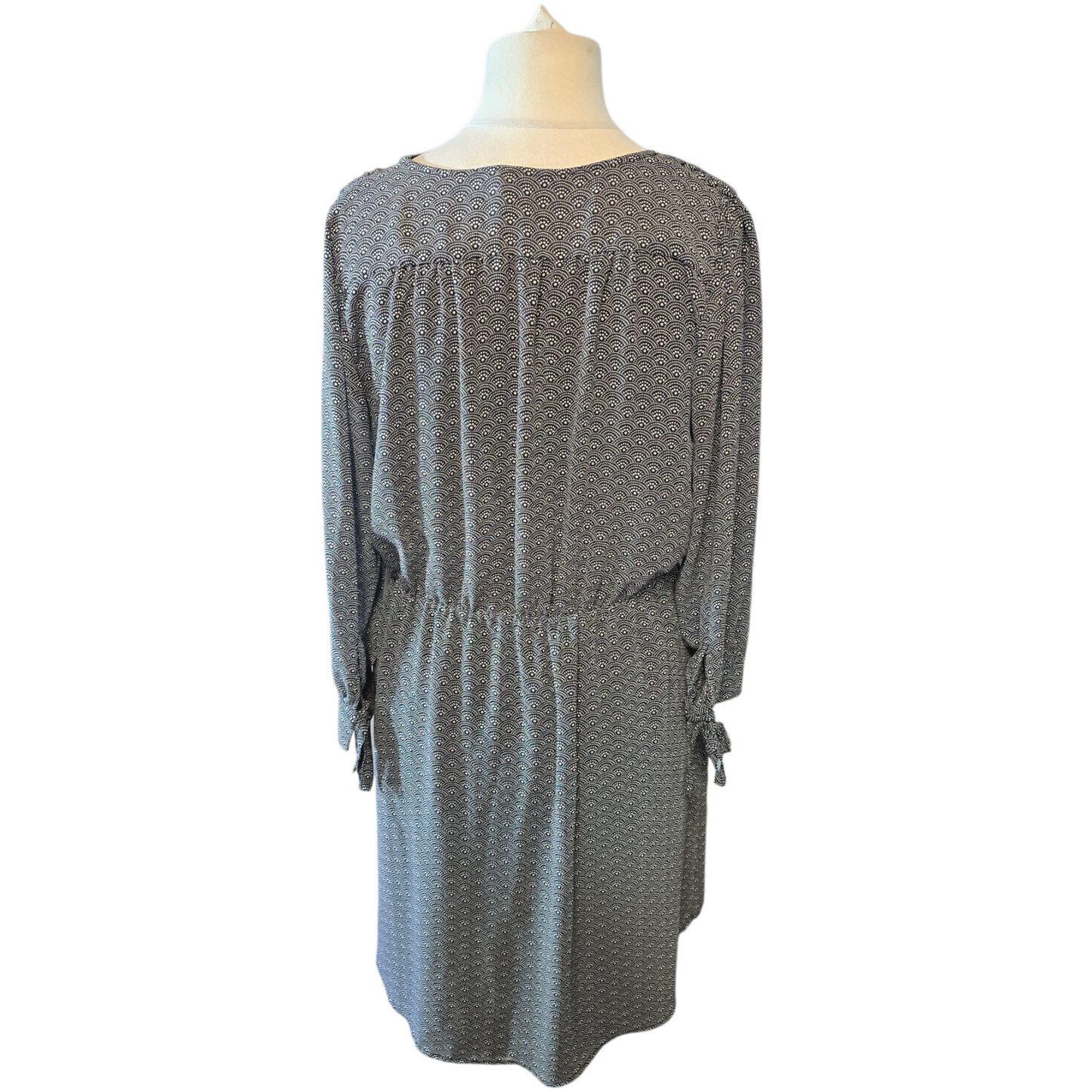 H&M Black & White Patterned Dress – Sheer 3/4 Sleeves, Elasticated Waist – Euro 42 / UK 14