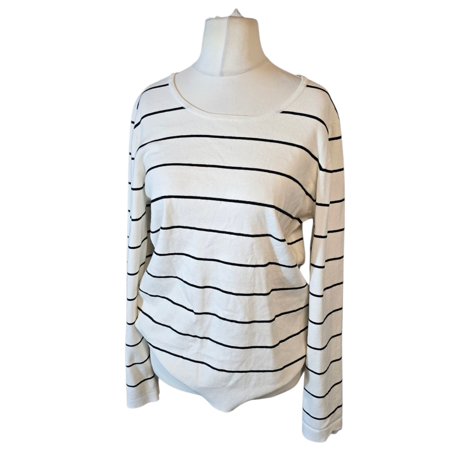 Kirkland Signature White & Black Striped Jumper – Size XL (UK size 16)