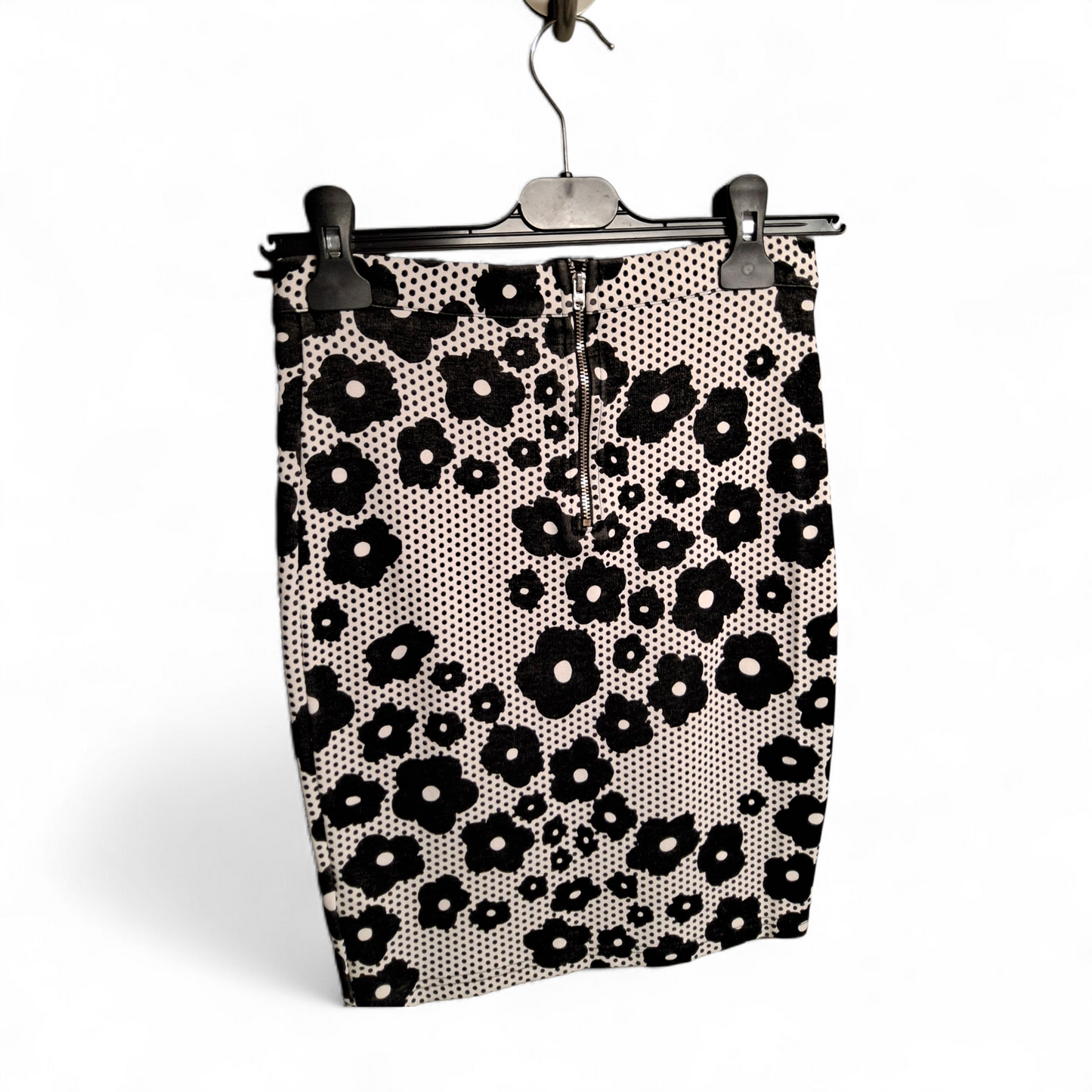 Topshop Black & White Floral Velvet Mini Skirt – Size 8 – Bodycon Style