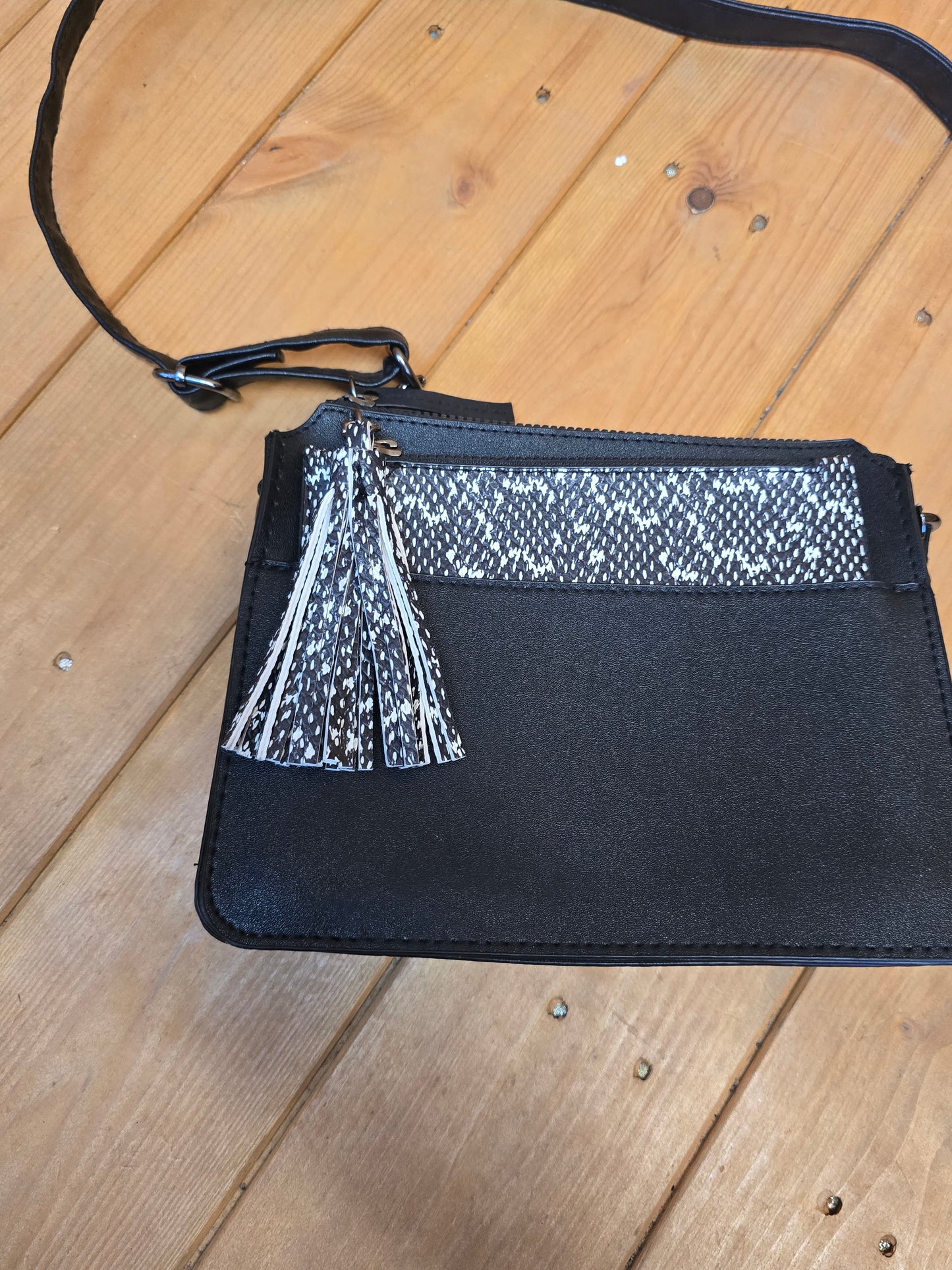 Primark Black Tassel Shoulder Bag – Adjustable Strap, Zip Close, Coin Purse, 22x18cm