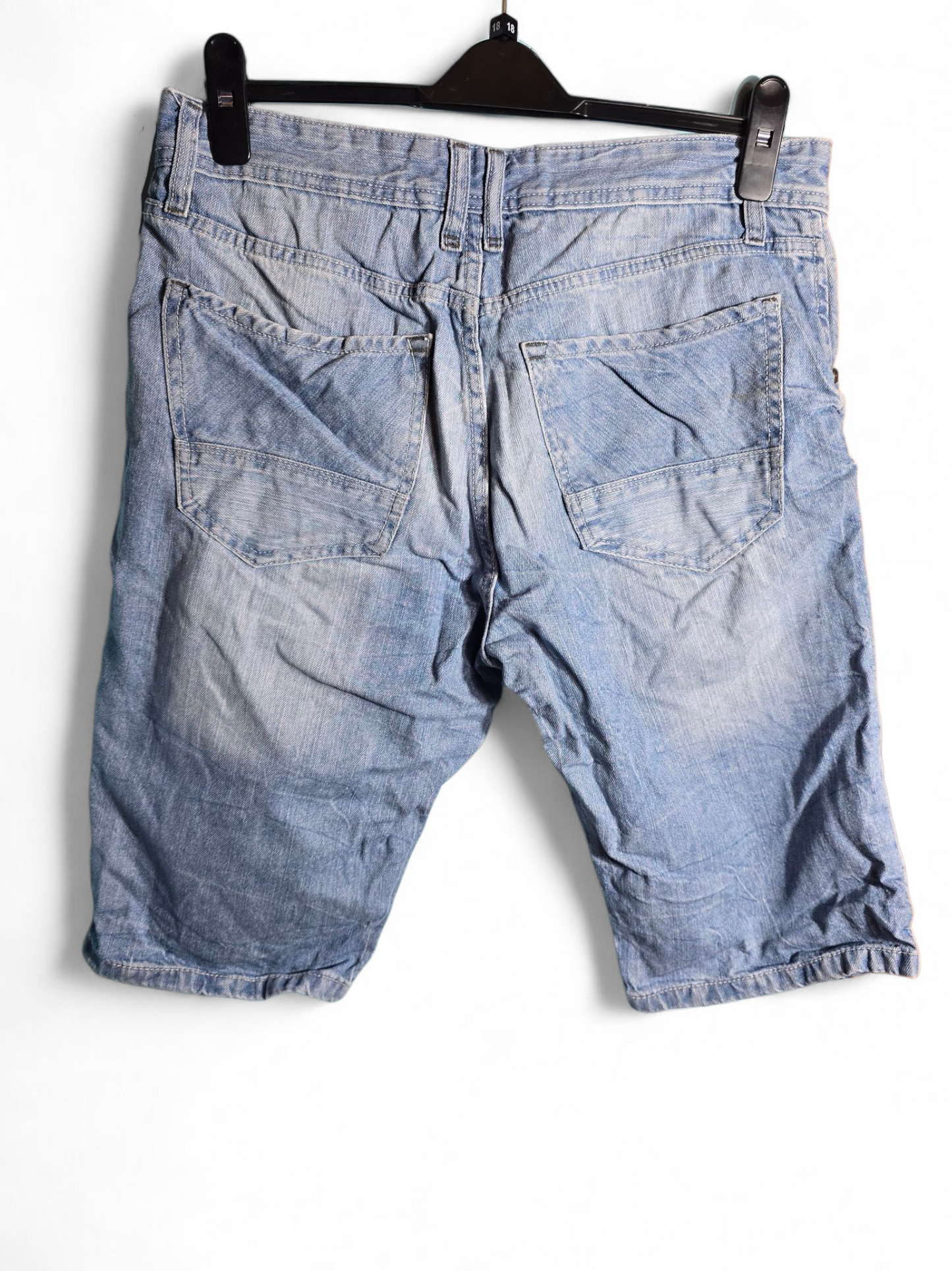 Men’s Easy Light Denim Blue Shorts 34” Waist – Knee Length, Front & Back Pockets, Casual Style
