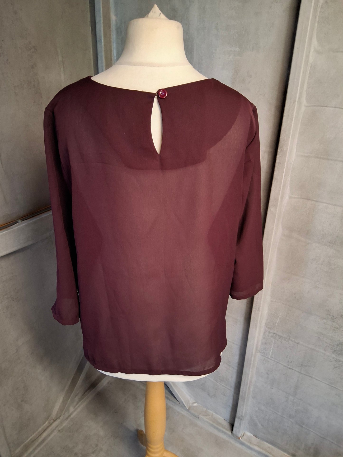 Dickens & Jones Burgundy & Bronze Sequin Top – Size 16 – Sheer Sleeves