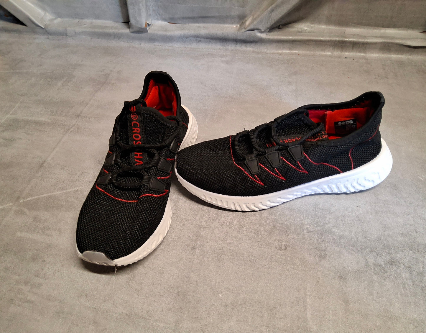 Crosshatch Black Label Trainers – Boys’ Size 5