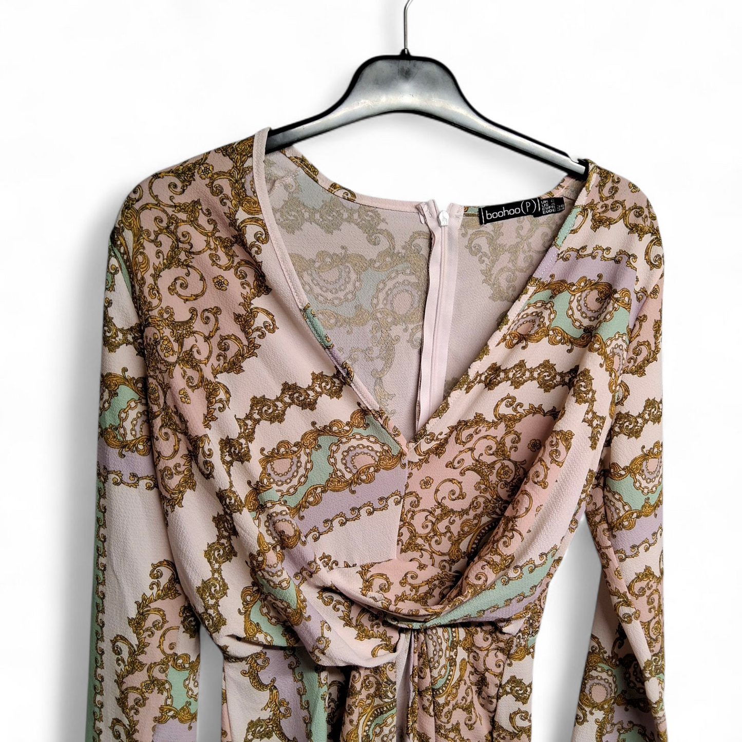 Boohoo Petite Light Pink Patterned Mini Dress | Knot Wrap Front | Long Sleeves | V-Neck | Size 8