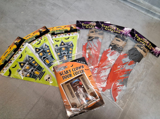 🎃 Bundle Halloween Decorations – 3x 12ft Bunting, 3x Torture Tool Garlands, 1x Scary Clown Door Cover – NWT