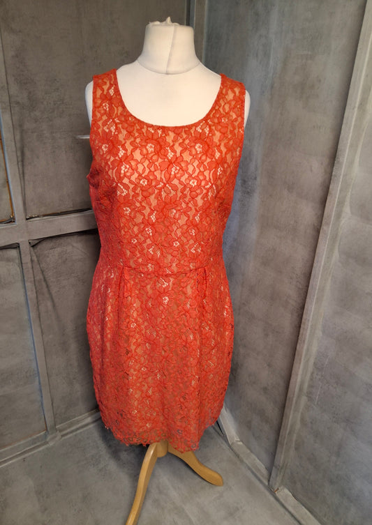 Oasis Coral Lace Dress – Size 16 – Knee Length Fit 14/16 – Side Zip