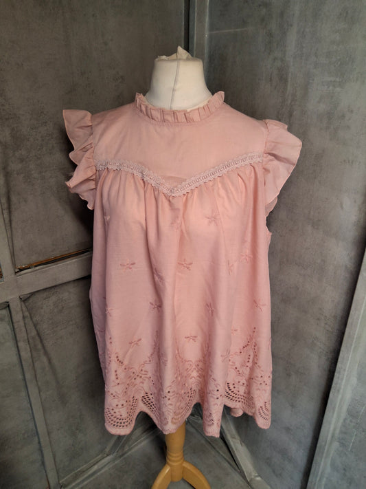 Shein Curve Pink Frilly Embroidered Top – Size 2XL (UK 16/18) – Pretty & Playful Style
