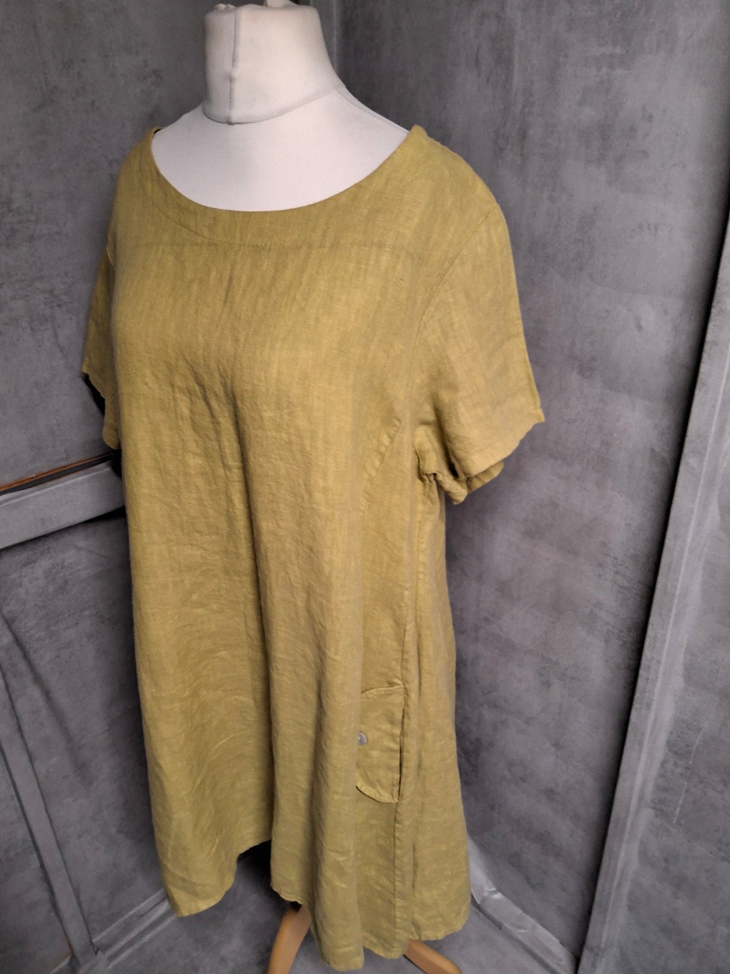 Vera Tucci Italian Linen Midi Dress – Light Green – UK size 12–16