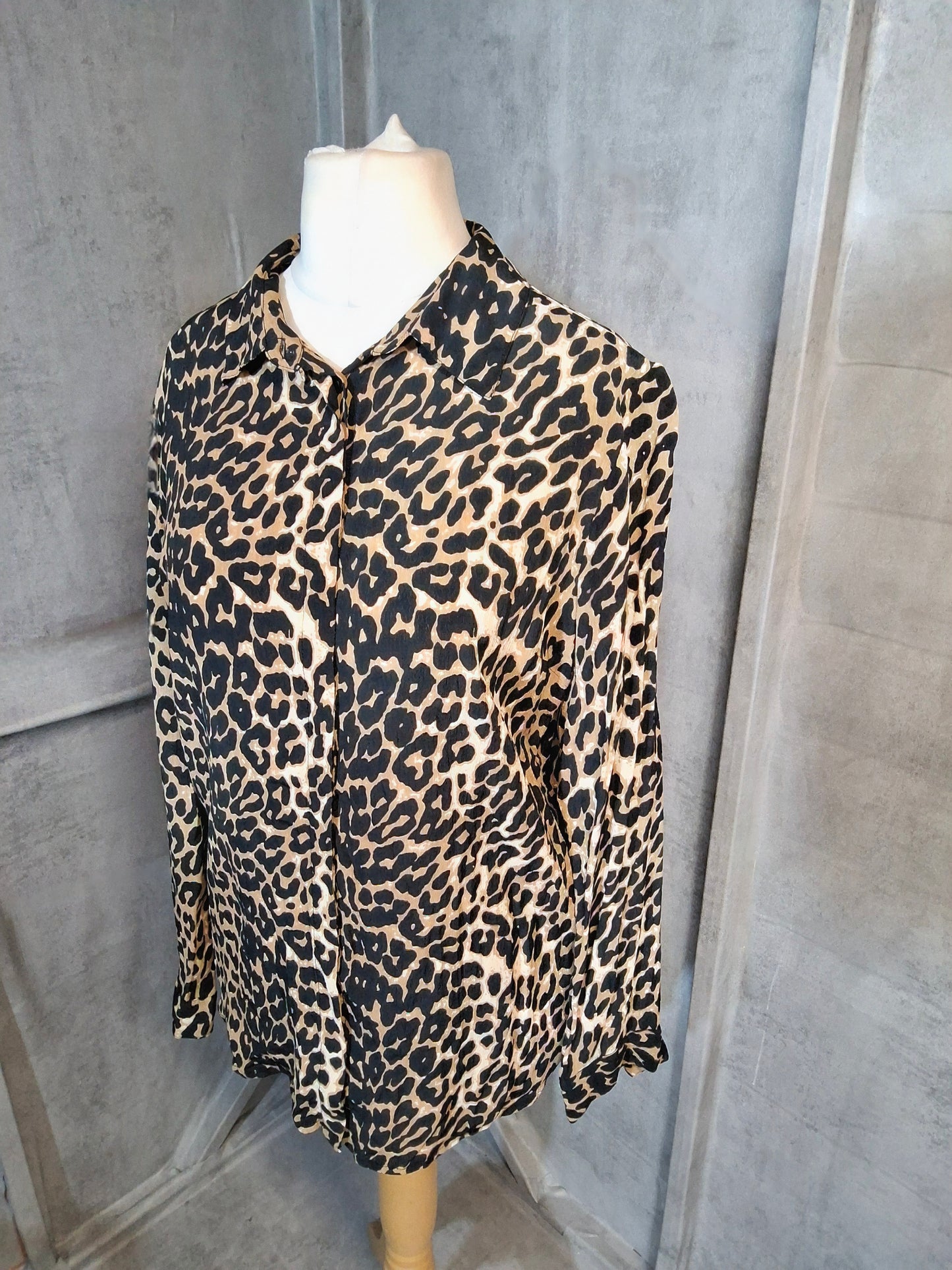 Sosander Brown & Black Leopard Print Shirt – Size 16 – 100% Viscose