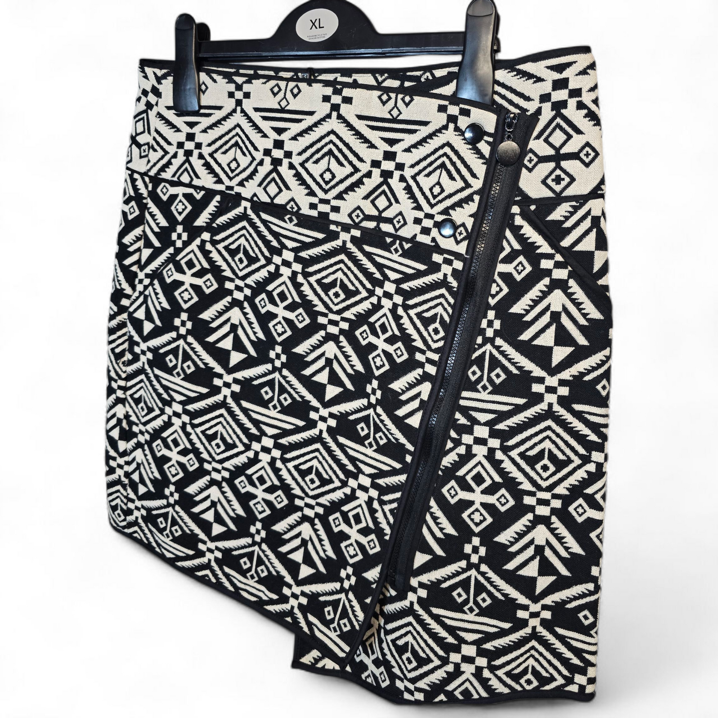 For Cynthia Cream & Black Wrap Mini Skirt – Aztec Print – Zip Front – NWT – Size 8 (Would Fit size 10/12)