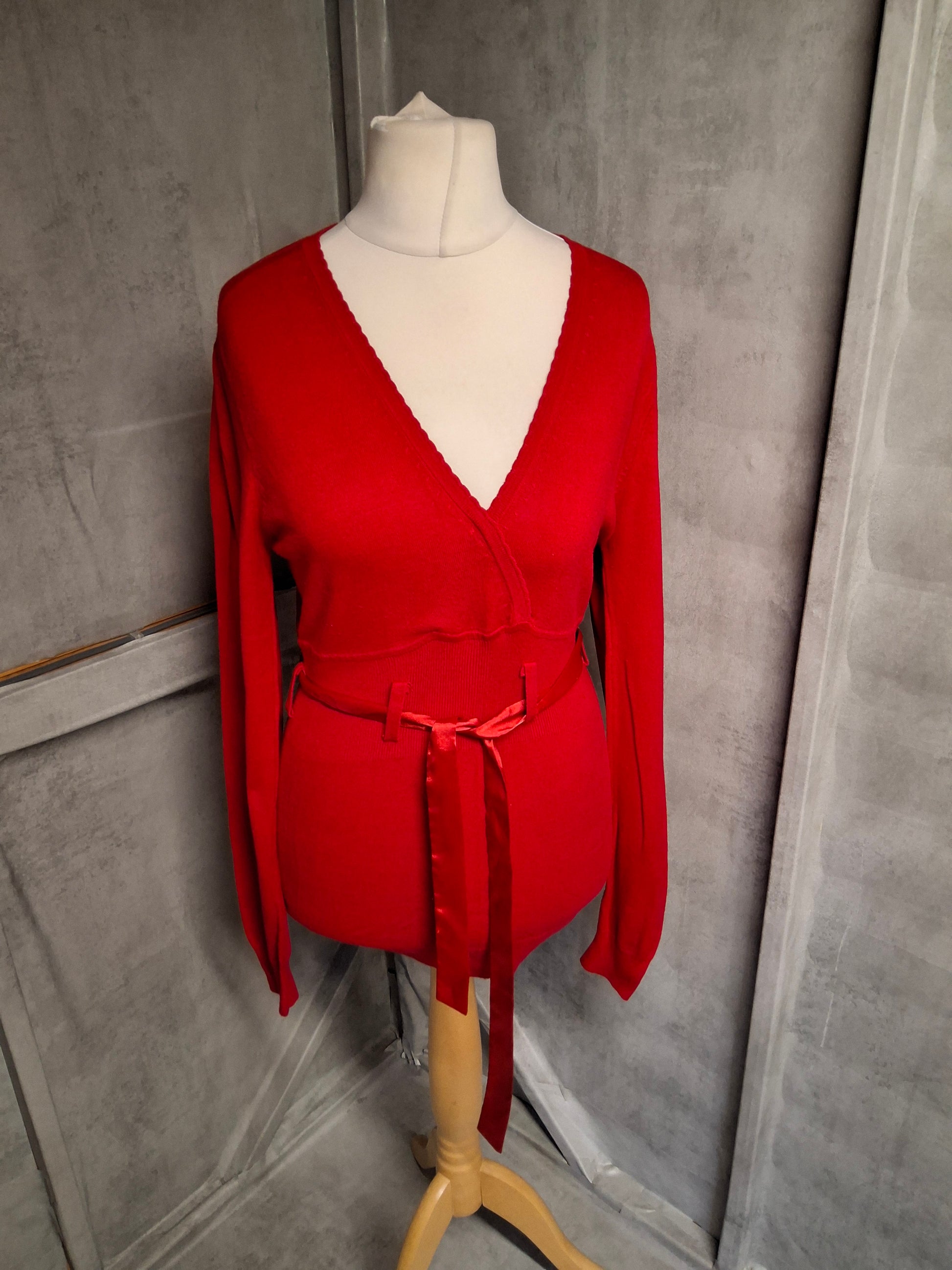 Latina Red Long Sleeve Jumper with Satin Belt – Size L/XL (UK 12/14)