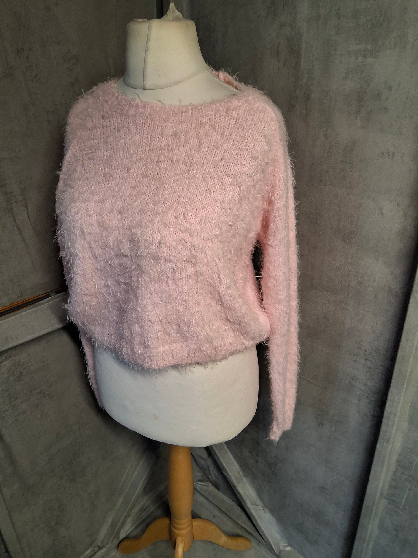 Topshop Baby Pink Shaggy Cropped Jumper – Size 10