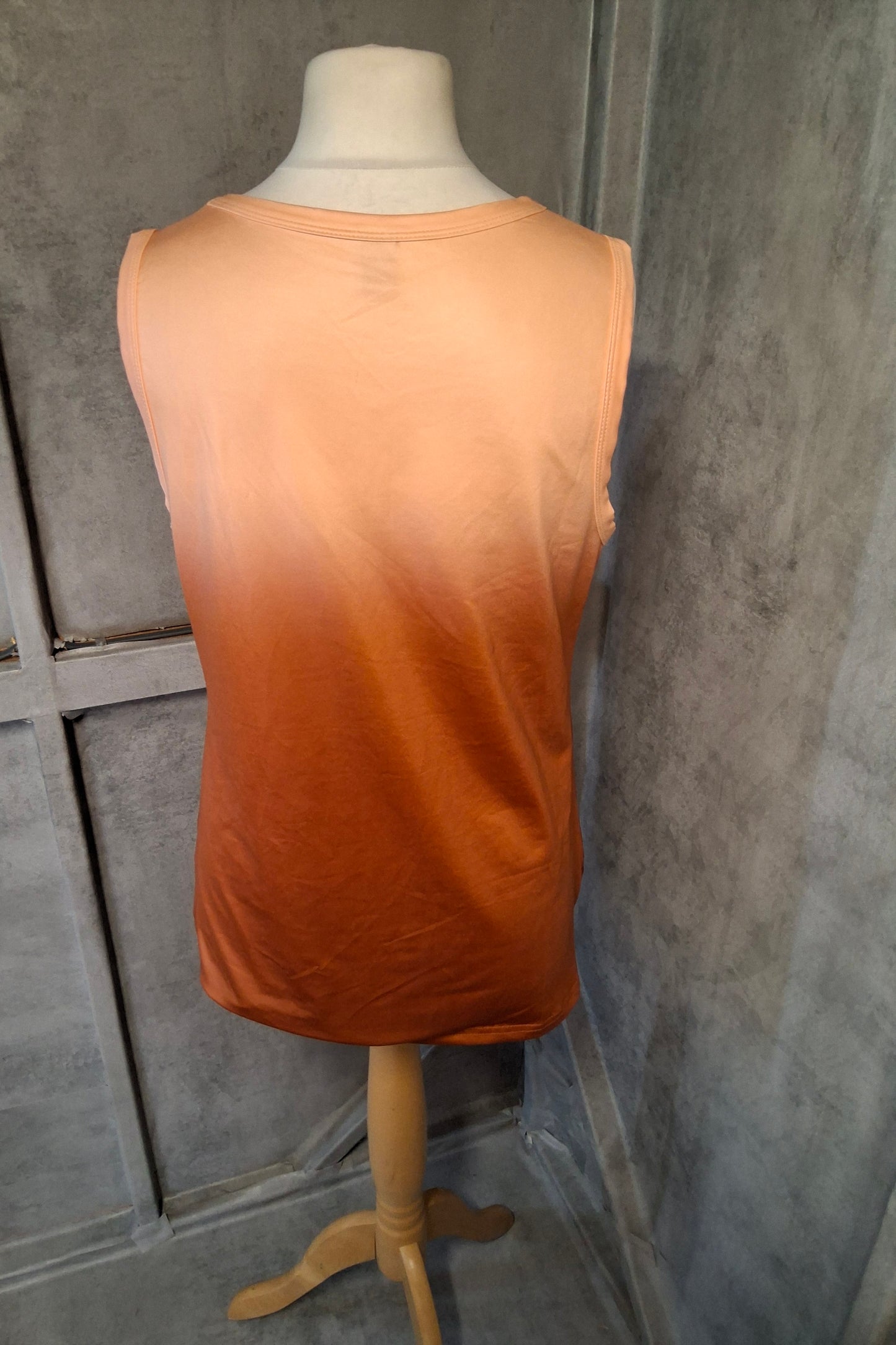 Shein Peach to Copper Ombre Twist Hem Sleeveless Top – Size L Size 12/14