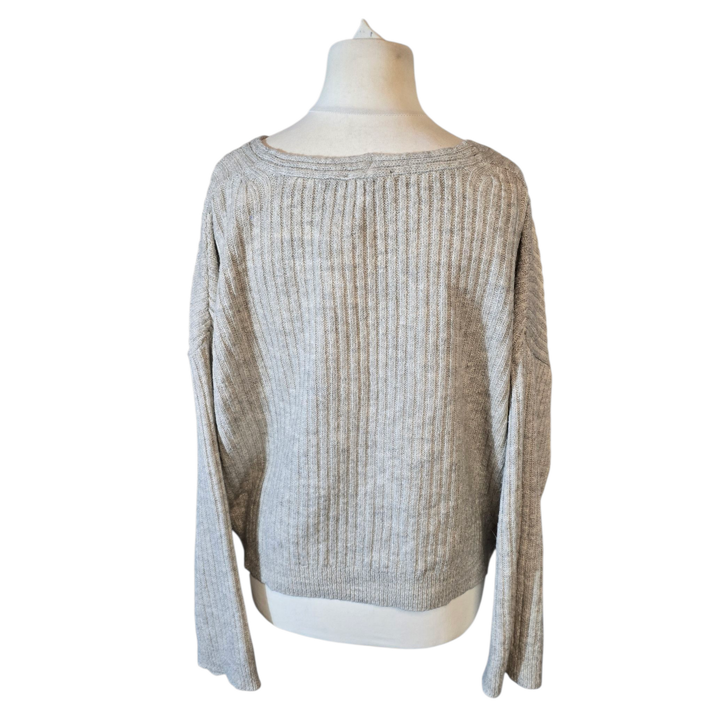 New Look Grey Cropped Oversized V-Neck Jumper – Size M (UK size 12/14 Oversized Fit)