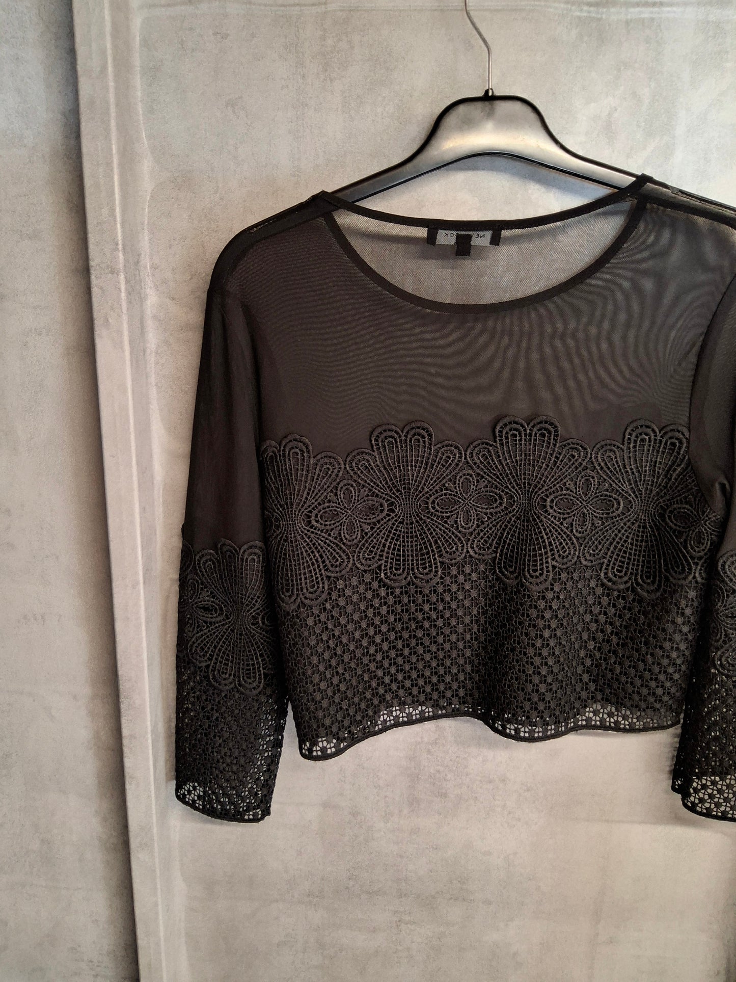 New Look Black Sheer Embroidered Crop Top – Size 8 – Side Zip – 100% Polyester