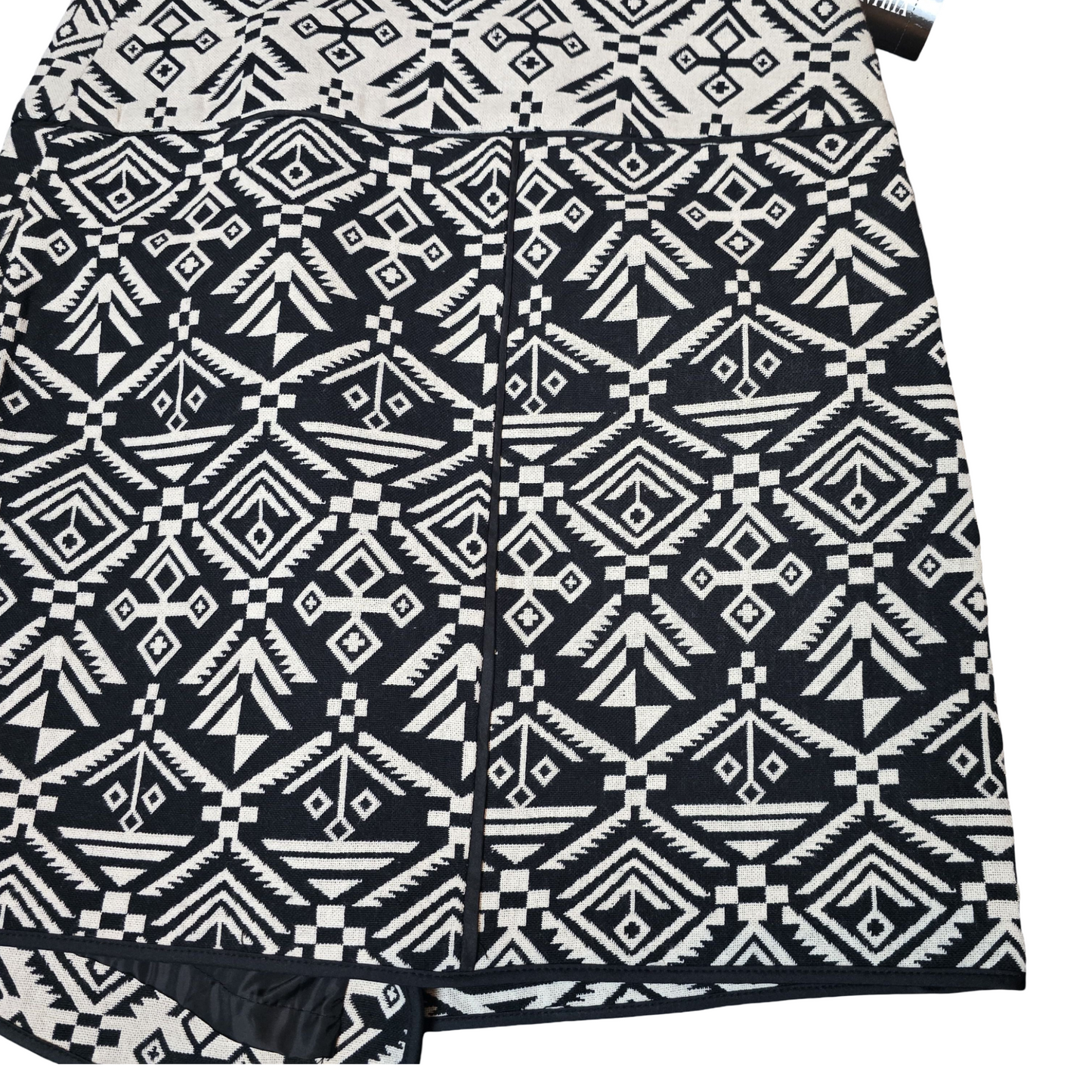 For Cynthia Cream & Black Wrap Mini Skirt – Aztec Print – Zip Front – NWT – Size 8 (Would Fit size 10/12)