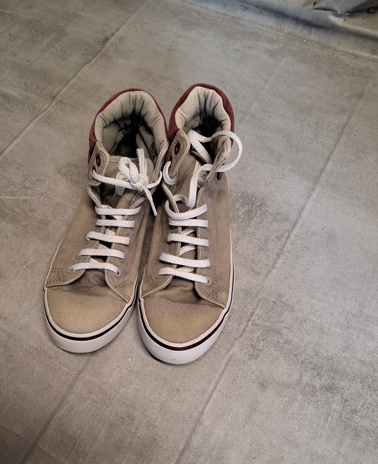 Duffer of St George Burgundy & Grey High-Top Trainers | Unisex | Lace-Up | Size 4