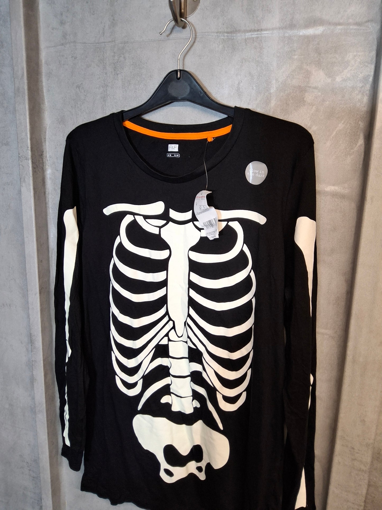 F&F Black Glow-in-the-Dark Skeleton T-Shirt – Size 16 – 100% Cotton – NWT