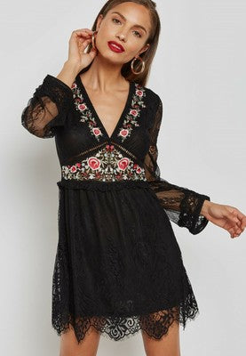 Topshop Black Lace Embroidered Dress – Size 12 – NWT RRP £39