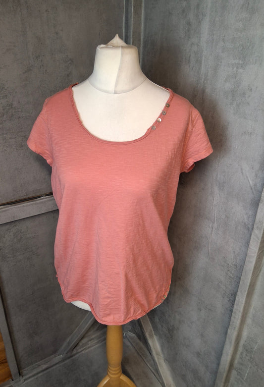 Laura Ashley Coral Pink Cotton T-Shirt – Size 18 Fray Detail Scoop Neck