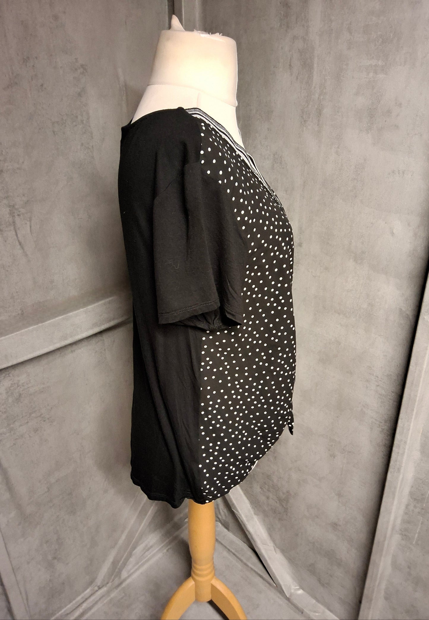 Joseph A Black Spot Print Tie-Front Top – Size M (UK size 12–14) – Effortless Style