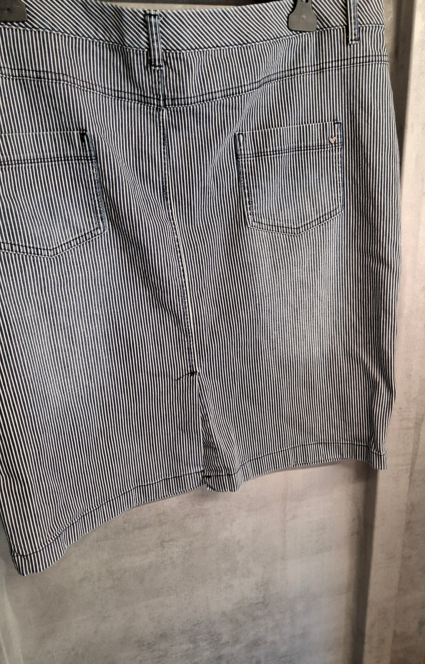 Per Una Navy & White Striped Denim Skirt – Size 20