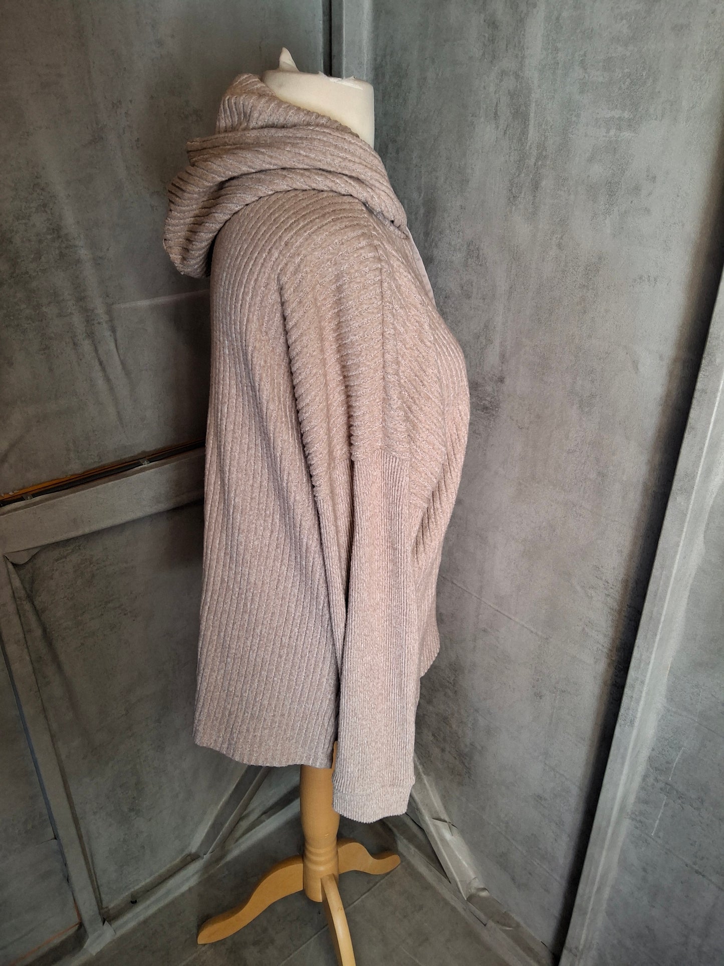 F&F Light Pink Ribbed Lounge Hoodie Jumper – Size 16/18