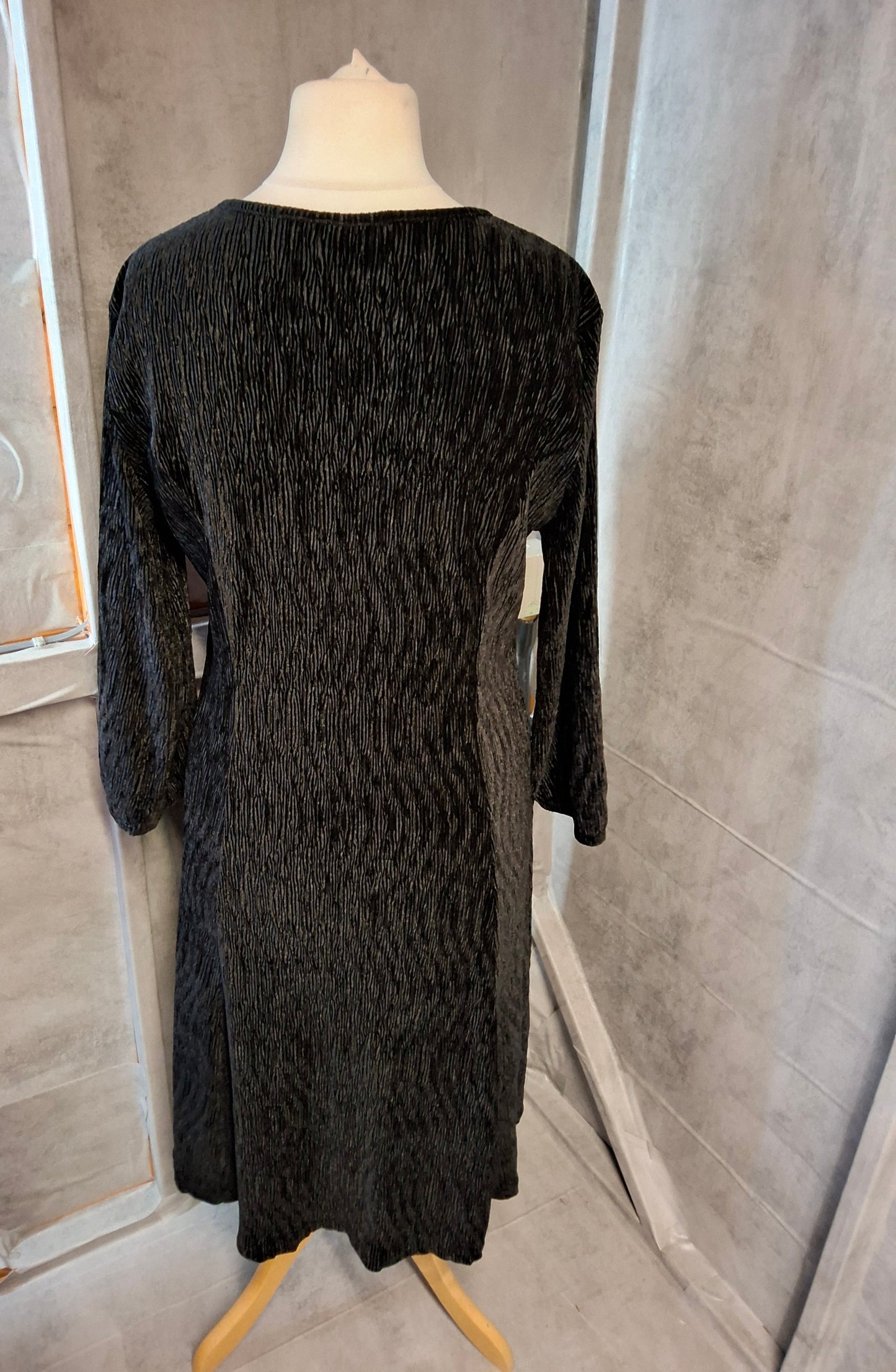 Fransa Black Velvet Midi Dress – Size M (size 10/12), Stretchy, ¾ Sleeves