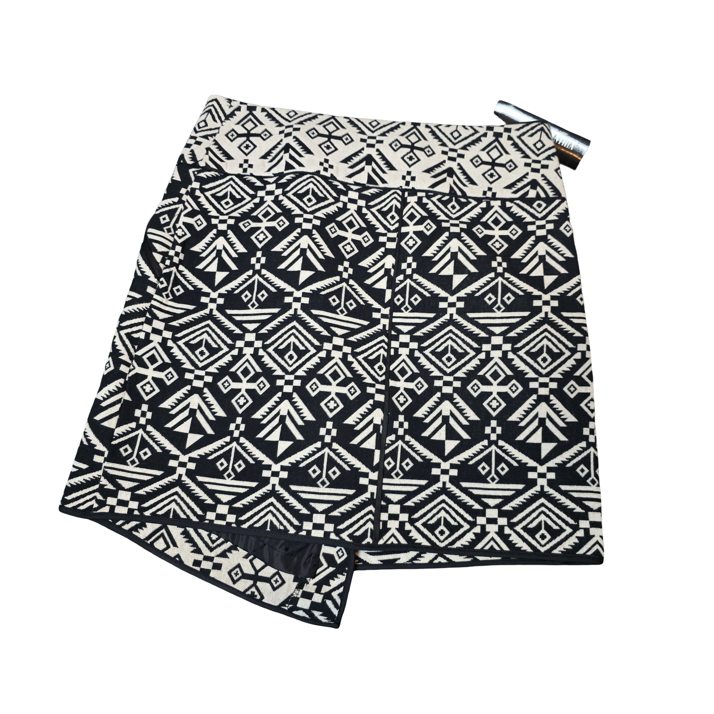 For Cynthia Cream & Black Wrap Mini Skirt – Aztec Print – Zip Front – NWT – Size 8 (Would Fit size 10/12)