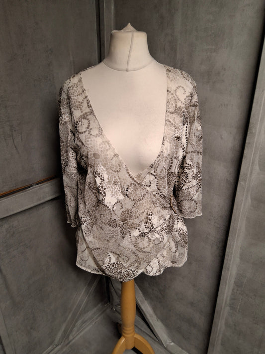 George Brown & White Sheer Wrap Top – Size 18 – Floaty Chic ✨