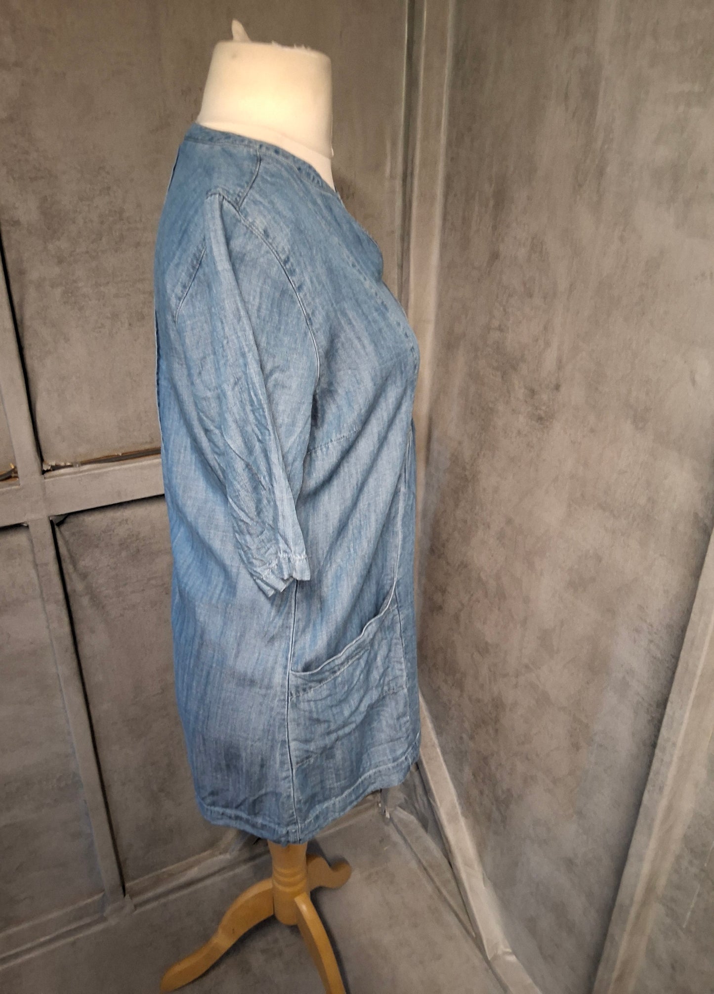 Weird Fish Tencel Denim Dress – Size 12 with Pockets!