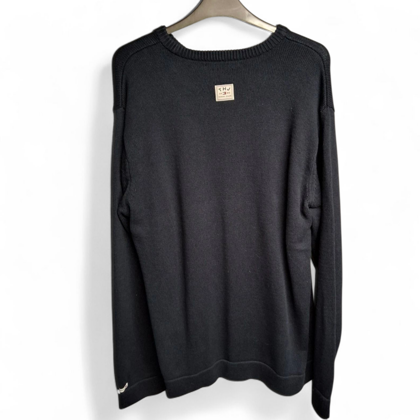 Men's Vintage 90s Tommy Hilfiger Navy Jumper – Crew Neck, Long Sleeve, Logo, Relaxed Fit, Size M