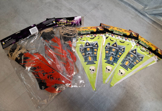 🎃 Bundle Halloween Decorations – 3x 12ft Haunted House Bunting & 3x Torture Terror Garlands – NWT
