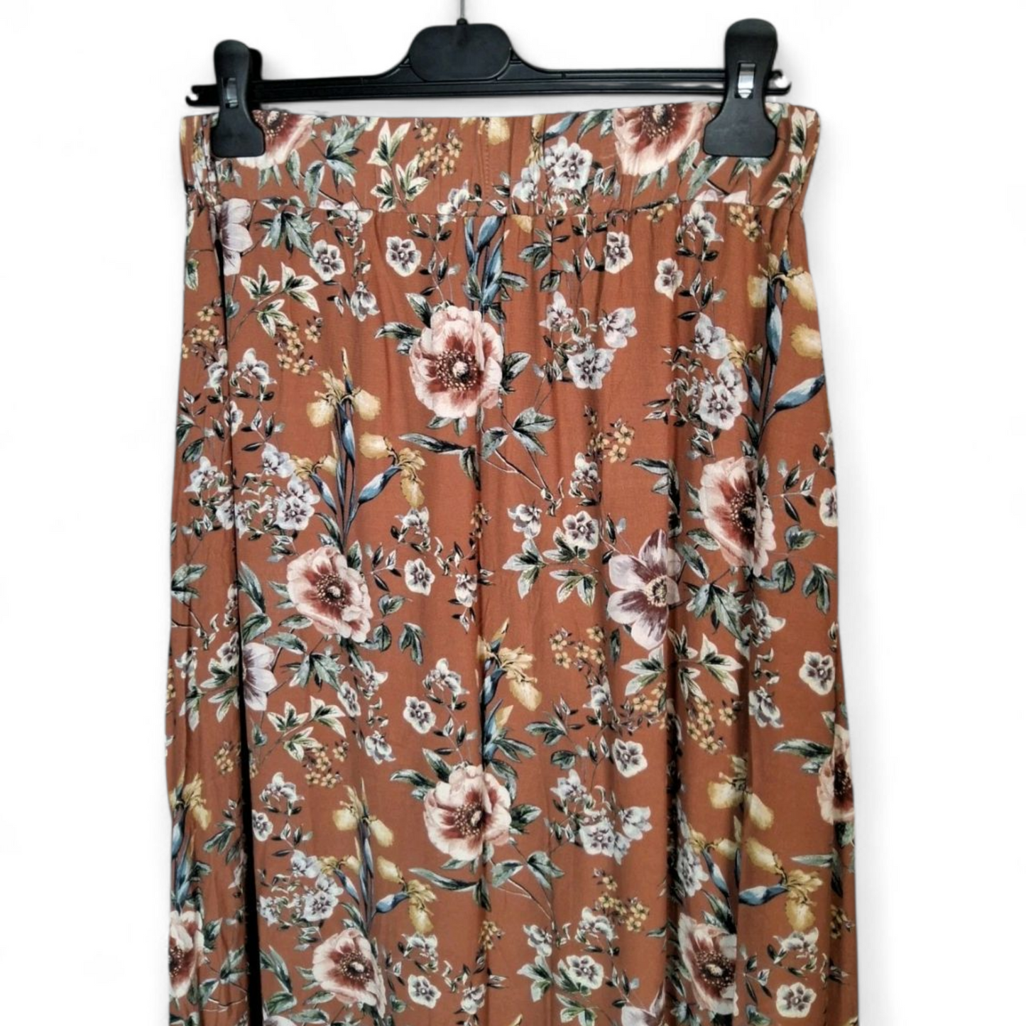 Laura Ashley Rust Floral Midi Skirt – UK 8 – Pockets + Pretty Vibes