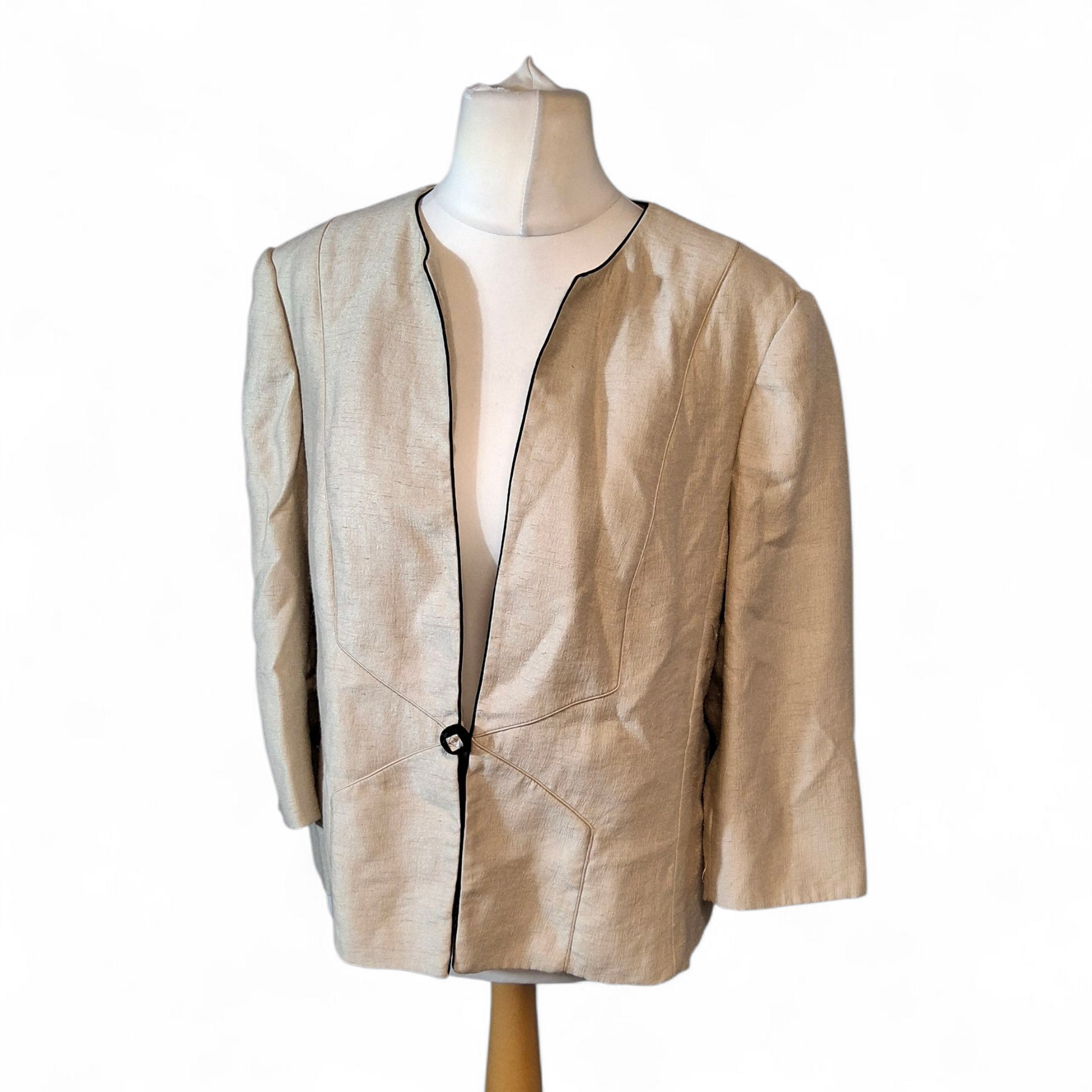 Jacques Vert Ivory Champagne Cream Blazer – Size 18, 3/4 Sleeve
