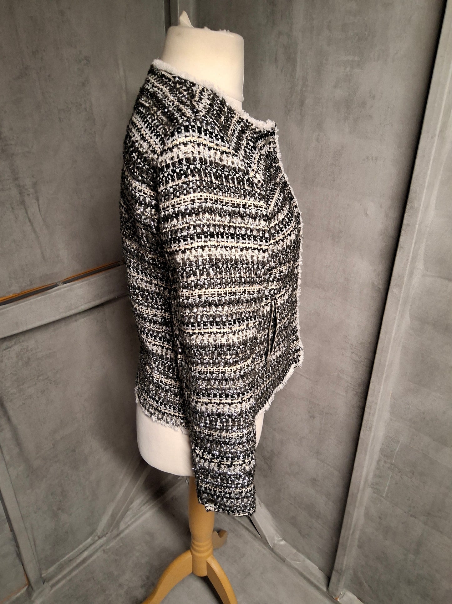 Next Tailoring Black & White Tweed Blazer – Size 10R – Zip Front & Pockets