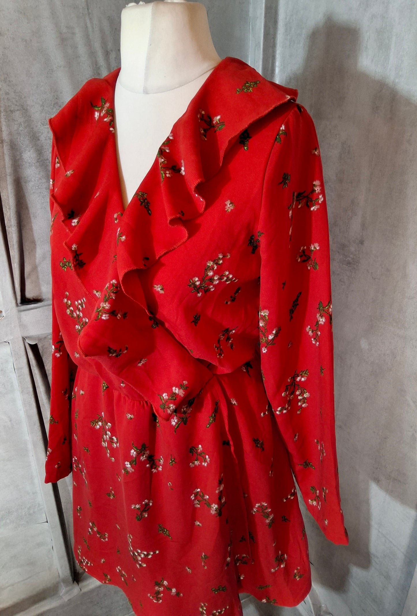 Vero Moda Red Floral Frill Wrap Dress – Size M (UK size 10/12) – NWT
