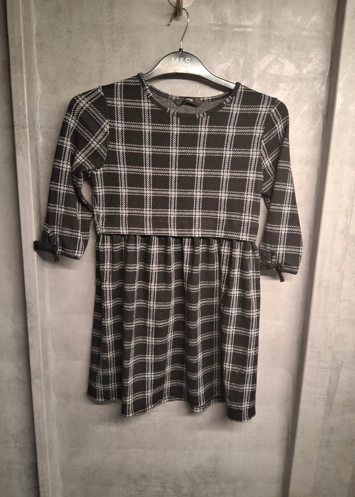 George Girls Black & Grey Checked Dress – Age 8/9 Years – Bow Sleeve Detail
