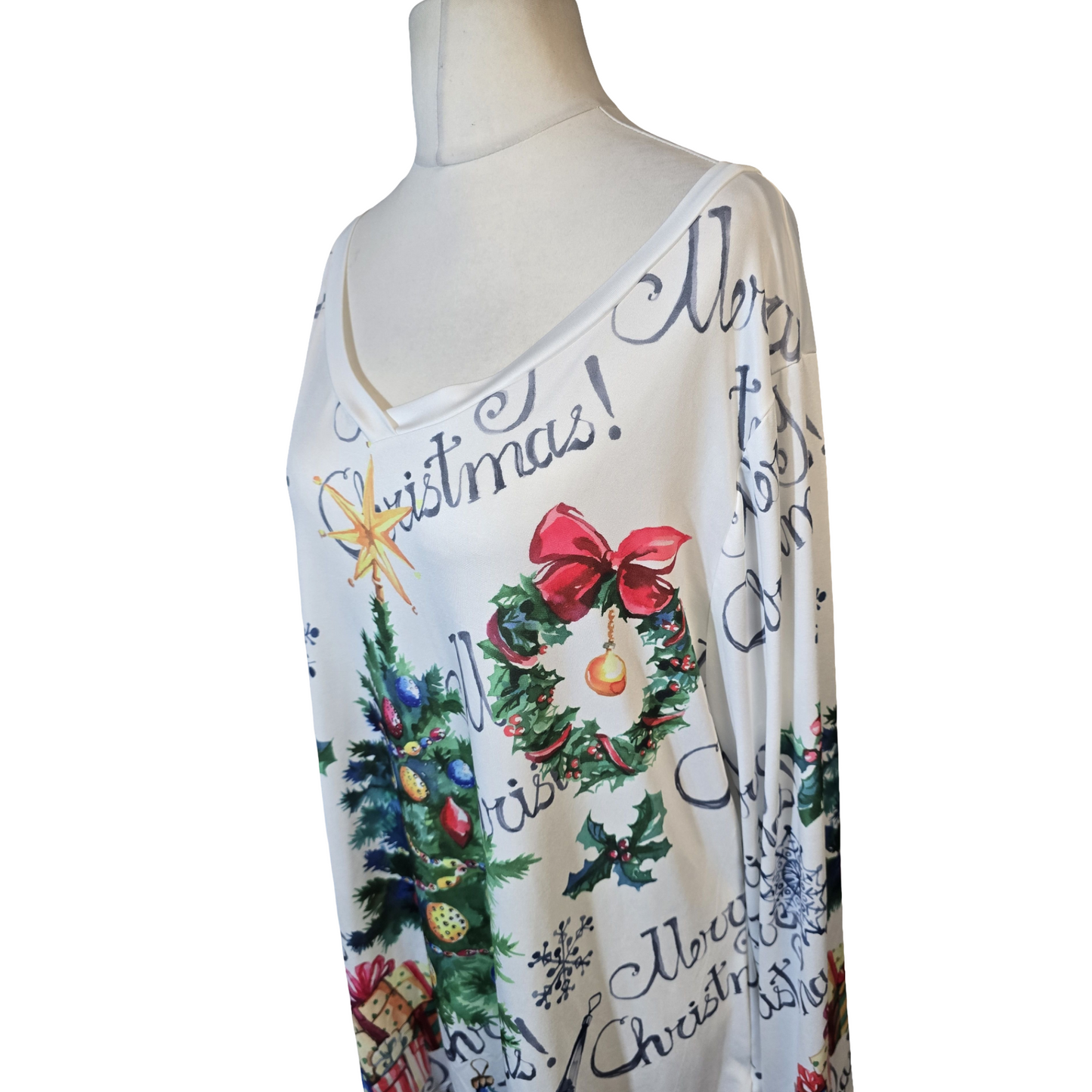 Christmas Tree & Wreath Print Long Sleeve T-Shirt – Size 4XL (Fits size 22/24)