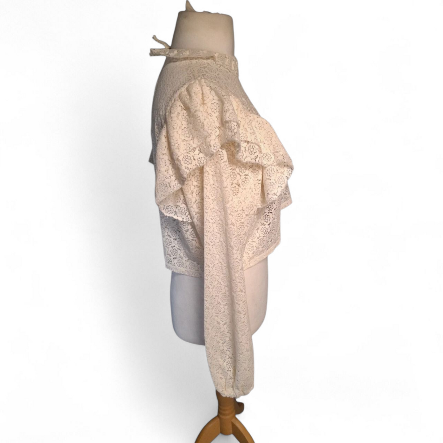 Zara Cream Lace Frill Long Sleeve Top – Size M (UK size 10/12) – NWT