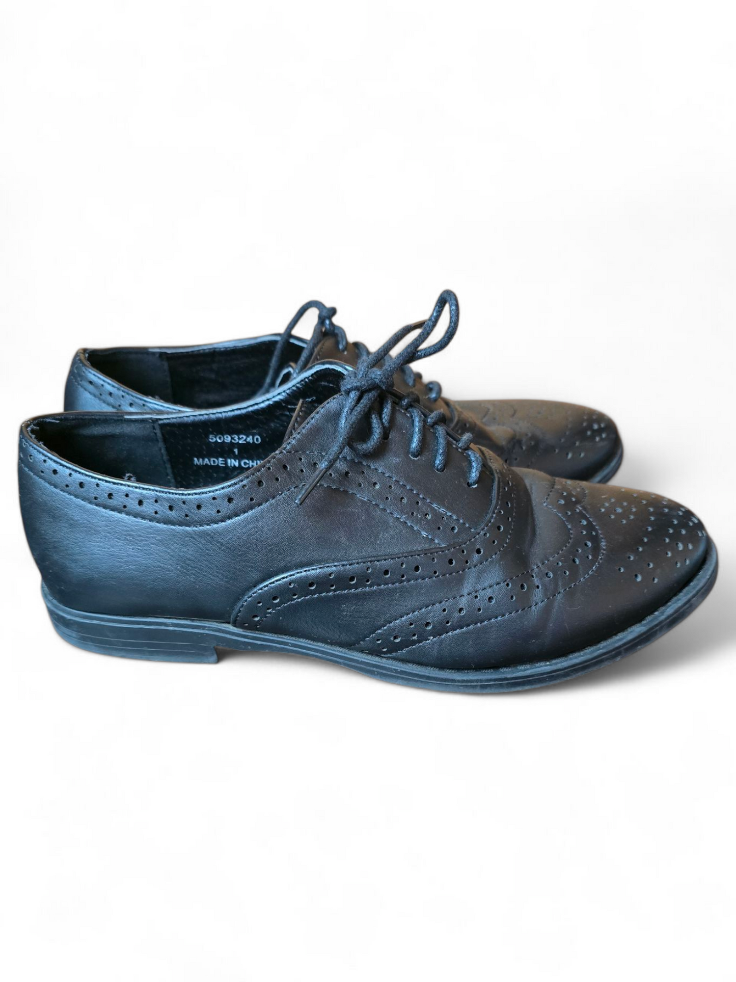 New Look Black Round Toe Lace-Up Flat Shoes Size 5 – Wide Fit, Light Wear, Smart Casual