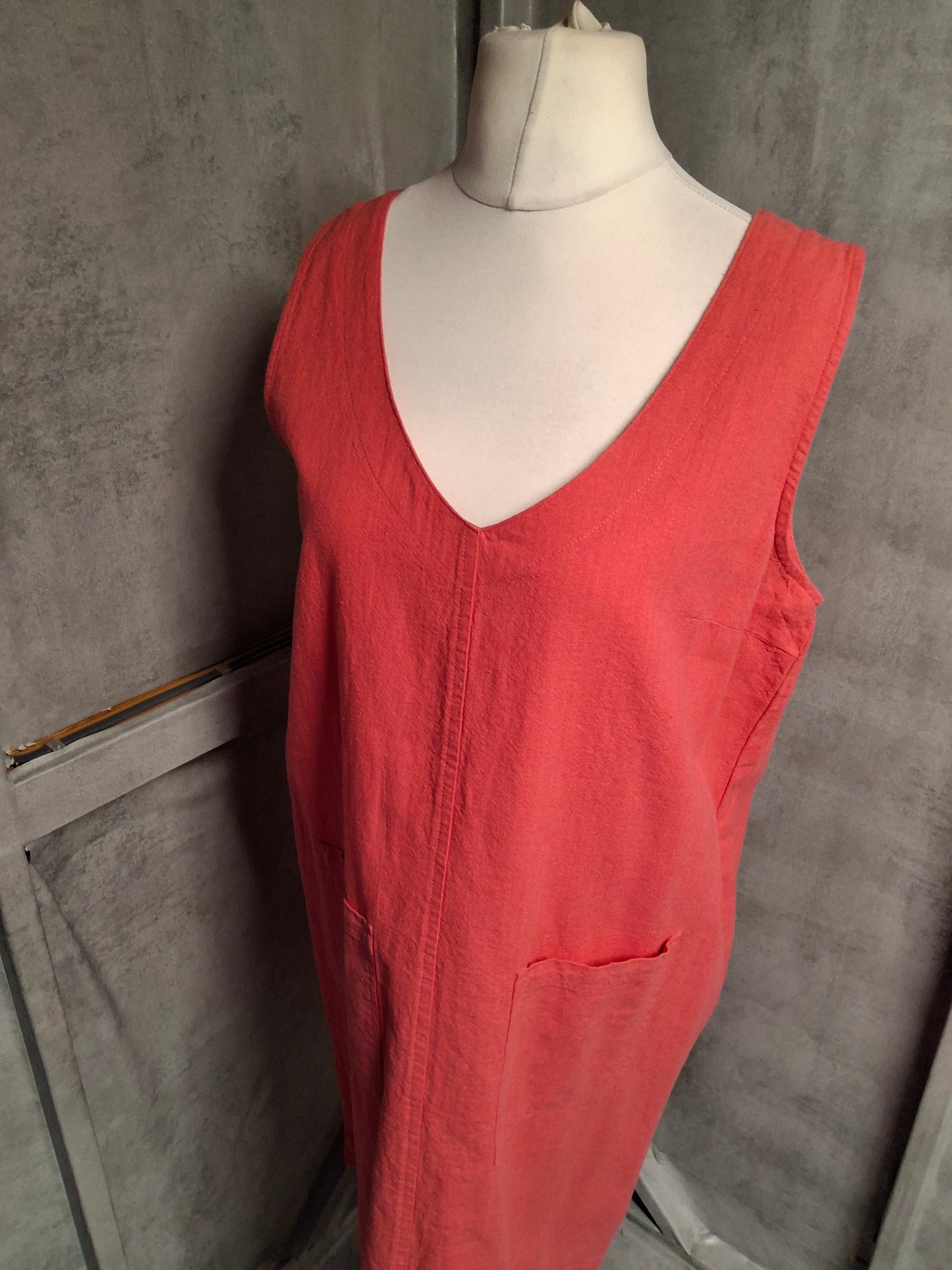 Amara Reya Coral Linen Blend Dress – Size 16 – Pockets, People!