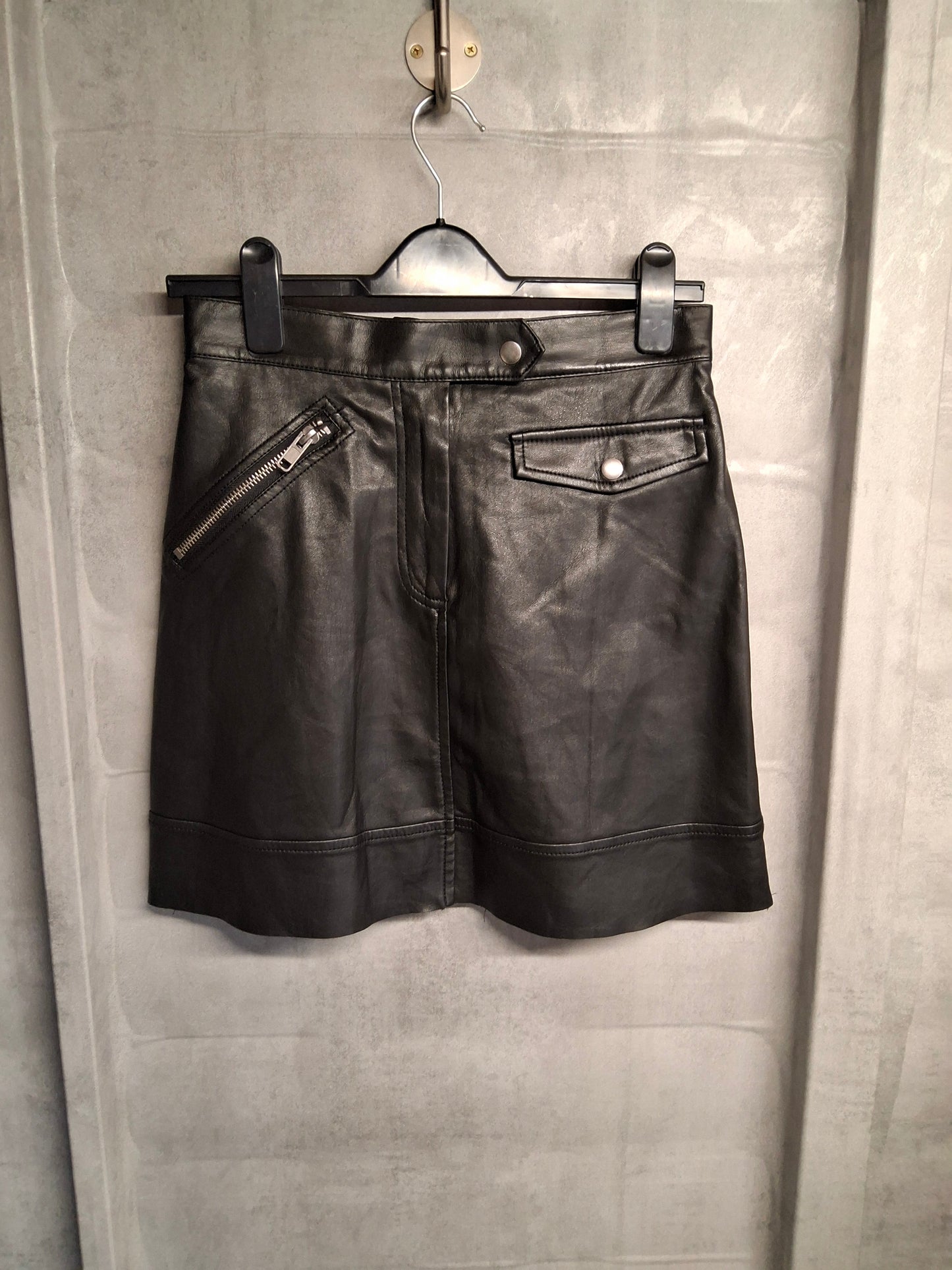 MonkL Black Faux Leather Mini Skirt – Size 10 (EUR 38)
