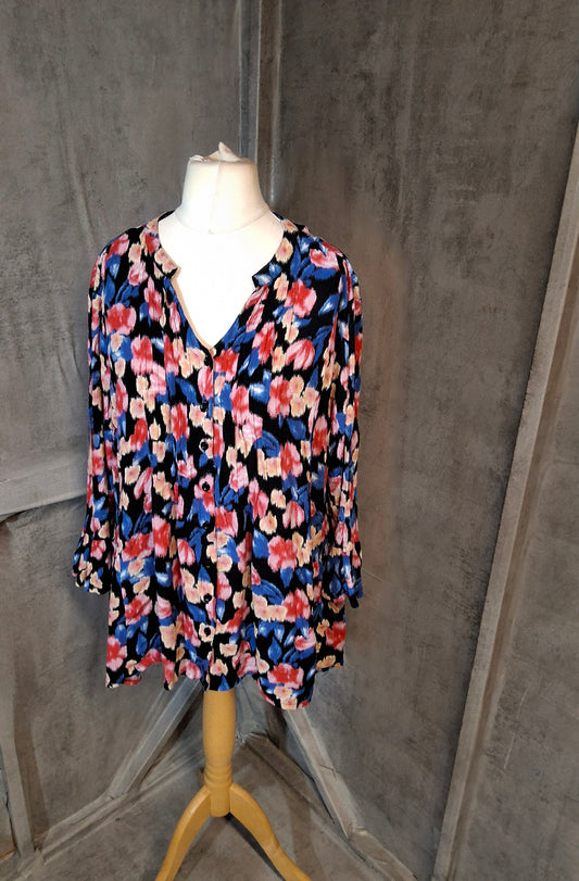 Cotton Traders Red & Blue Floral Blouse – Size 20, Viscose, Flared 3/4 Sleeves