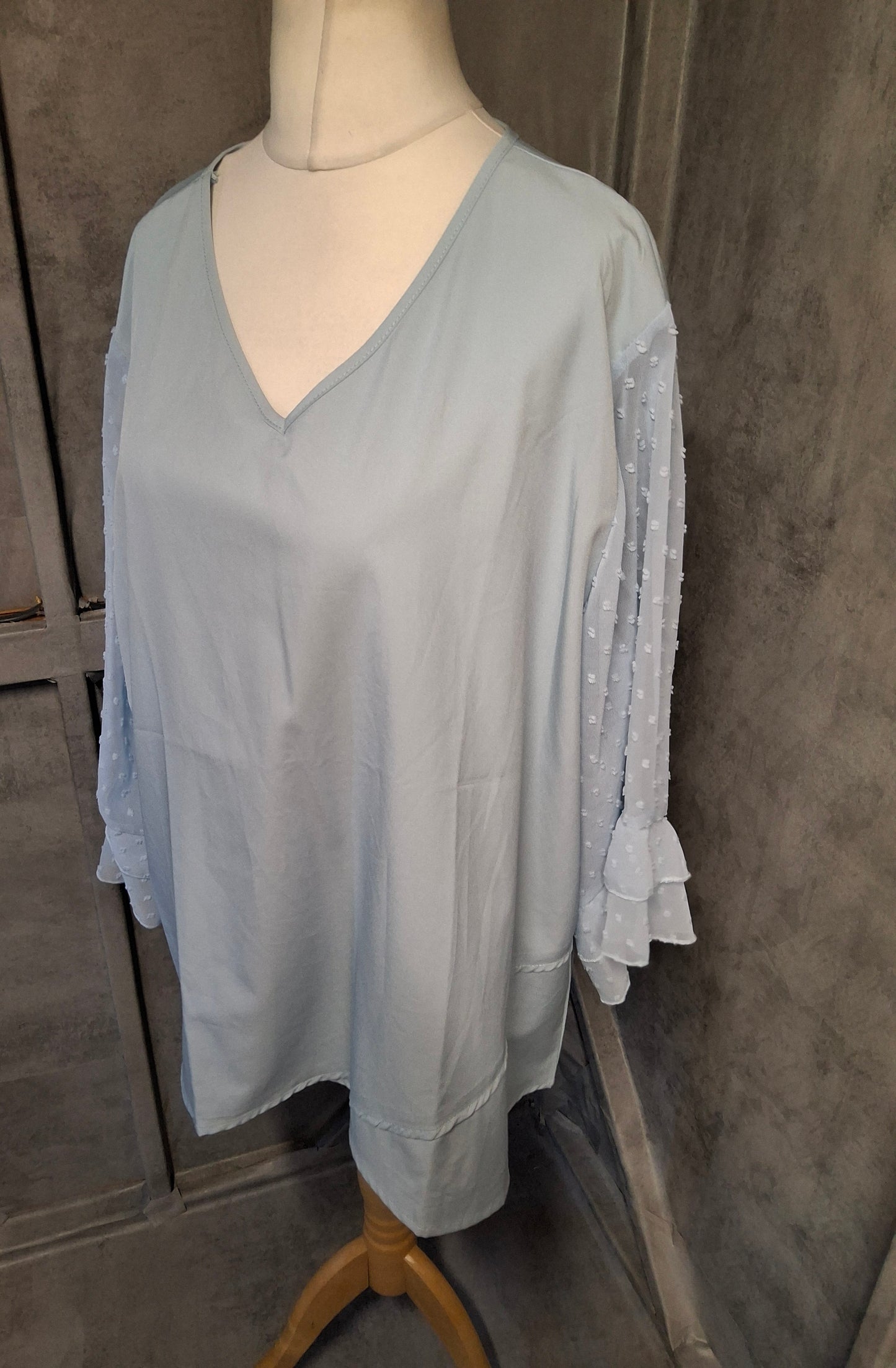 Light Blue V-Neck Blouse with Sheer Polka Dot Sleeves – Size 3XL (20/22)