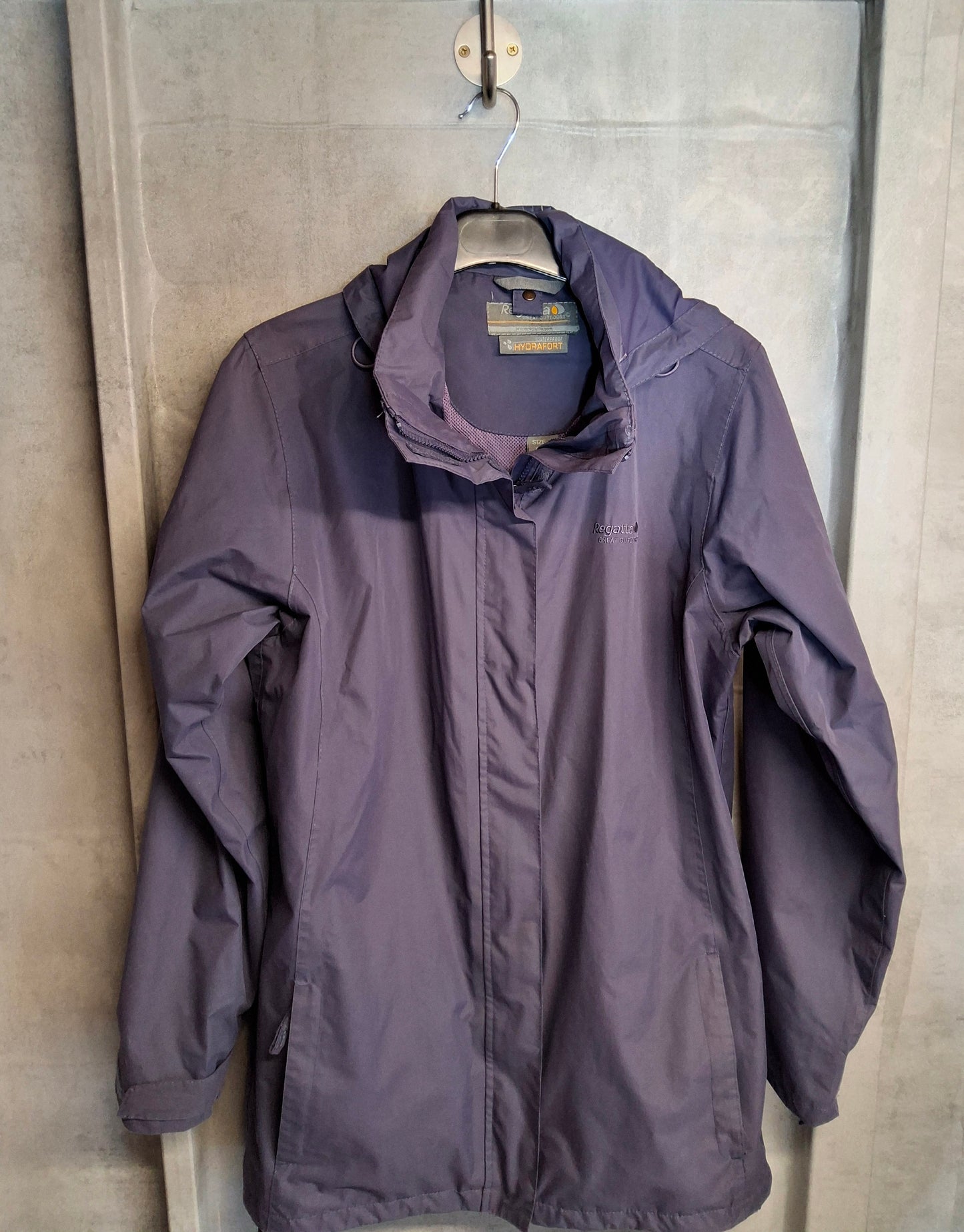Regatta Purple Hydrafort Waterproof Jacket – Hooded – UK 12/14 – Zip & Velcro
