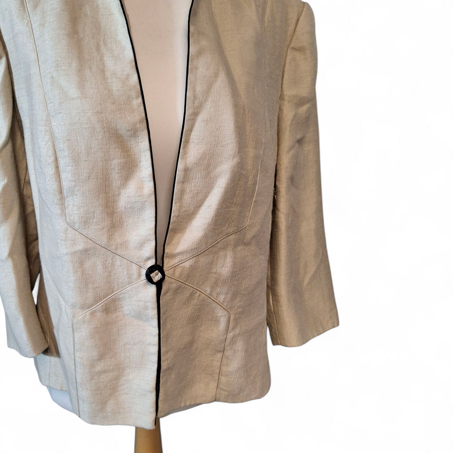 Jacques Vert Ivory Champagne Cream Blazer – Size 18, 3/4 Sleeve
