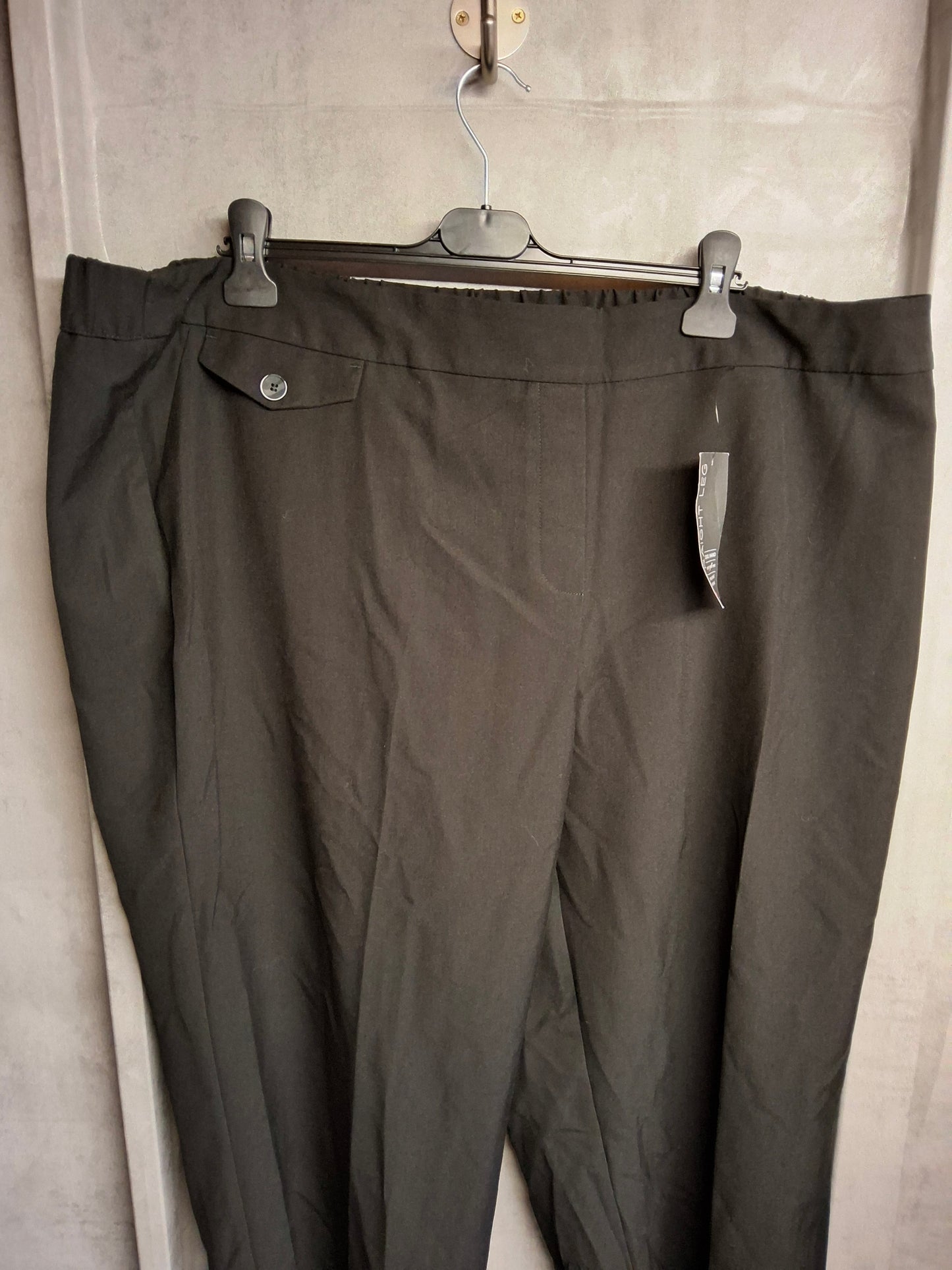 Avenue Black Straight Leg Work Trousers – Size 22 – Tummy Control – NWT – Polyester Viscose